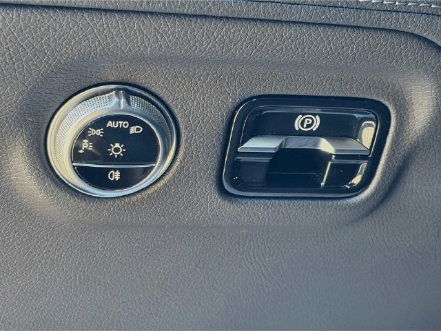 Certified 2024 Mercedes-Benz EQS 580 4MATIC Sedan image 9
