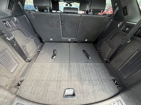 Used 2016 Land Rover Discovery Sport HSE Luxury image 18