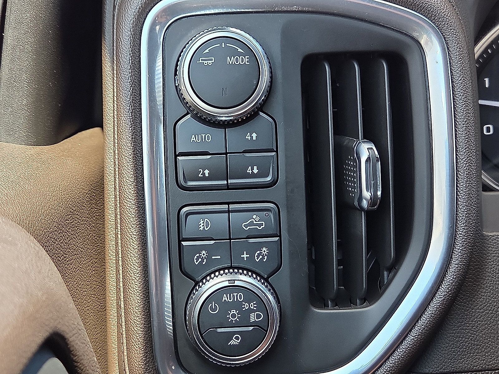 Used 2023 GMC Sierra 3500 Denali AWD/4WD image 19
