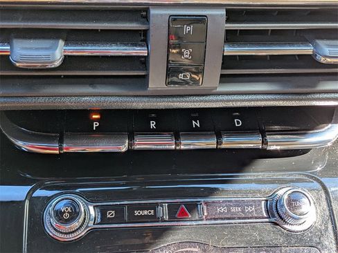 Used 2022 Lincoln Corsair Reserve w/ Equipment Group 201A image 18