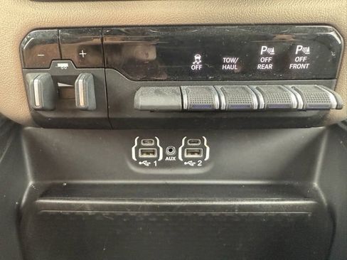 Used 2022 RAM 1500 Laramie image 31