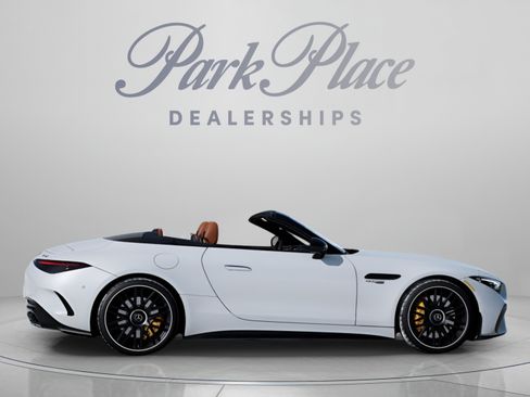 Used 2022 Mercedes-Benz SL 63 AMG 4MATIC image 24