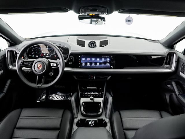Certified 2026 Porsche Cayenne Coupe AWD/4WD image 18