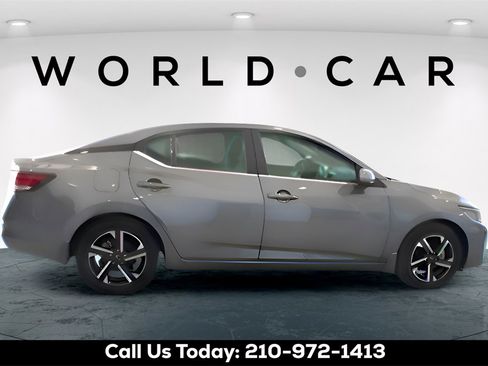 Used 2025 Nissan Sentra SV image 8