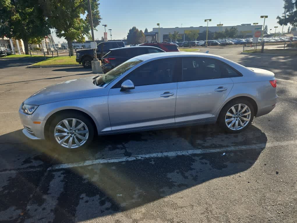 Used 2017 Audi A4 2.0T Premium w/ Convenience Package FWD image 4