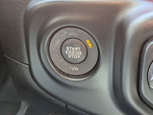Used 2021 Jeep Wrangler Unlimited Rubicon AWD/4WD image 22