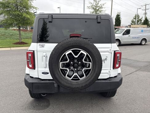 Used 2024 Ford Bronco Outer Banks AWD/4WD image 8