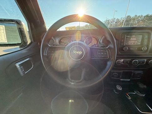 Used 2021 Jeep Wrangler Unlimited Sport image 27