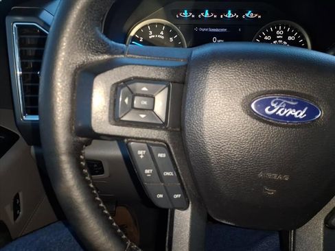 Used 2016 Ford F150 XLT w/ Equipment Group 302A Luxury image 15