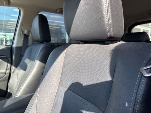 Used 2017 Mitsubishi Outlander SEL image 17