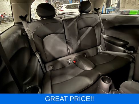 Used 2020 MINI Cooper 2-Door Hardtop image 12