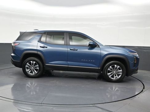 Used 2025 Chevrolet Equinox LT w/ Safety and Technology Package FWD image 7