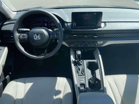 Certified 2023 Honda Accord EX image 13