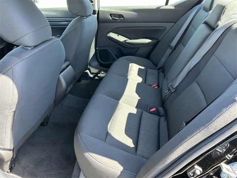 Used 2025 Nissan Altima 2.5 S image 13