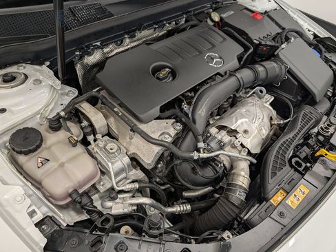 Used 2023 Mercedes-Benz CLA 250 4MATIC image 40