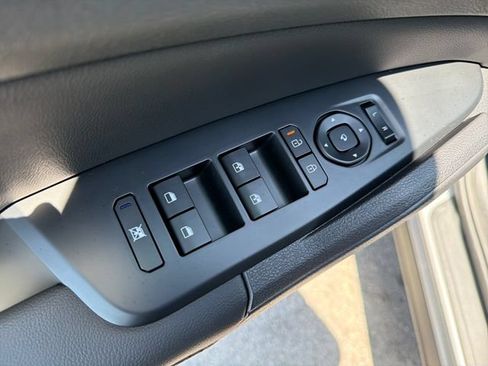 New 2026 Kia Sportage SX AWD/4WD image 17