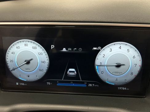 Used 2023 Hyundai Tucson Limited image 17