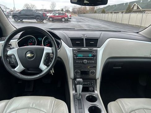 Used 2010 Chevrolet Traverse LTZ image 14
