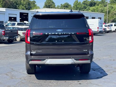 Used 2025 Ford Expedition Max Platinum w/ Driver's Package AWD/4WD image 15