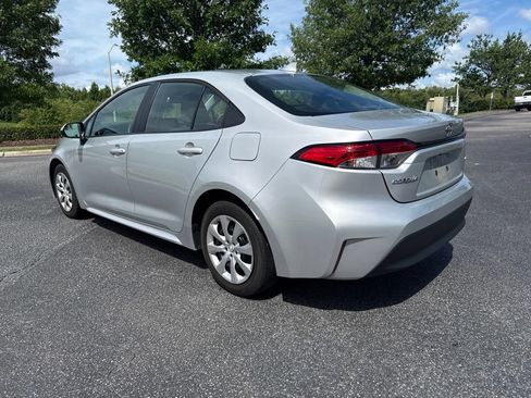 Used 2024 Toyota Corolla LE FWD image 4
