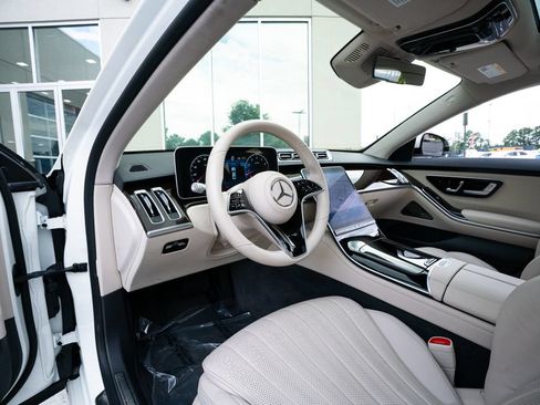 Used 2022 Mercedes-Benz S 500 4MATIC w/ Warmth & Comfort Package image 28