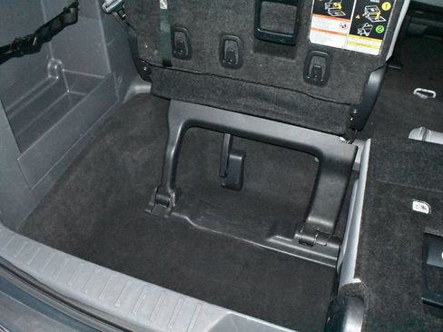 Used 2024 Toyota Sienna XLE FWD image 30