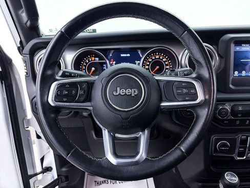 Used 2019 Jeep Wrangler Unlimited Sahara AWD/4WD image 27