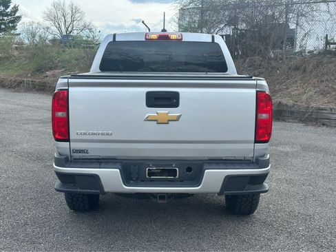 Used 2015 Chevrolet Colorado Z71 AWD/4WD image 6