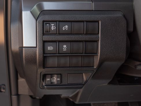 Certified 2025 Toyota Tacoma SR5 image 11