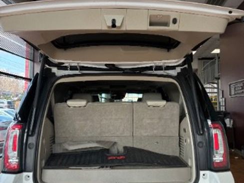 Used 2018 GMC Yukon Denali w/ Denali Ultimate Package image 13