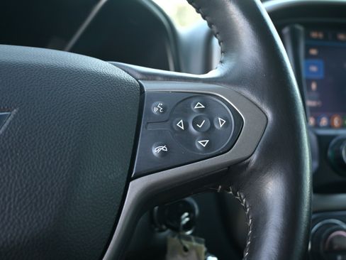 Used 2019 Chevrolet Colorado Z71 image 16