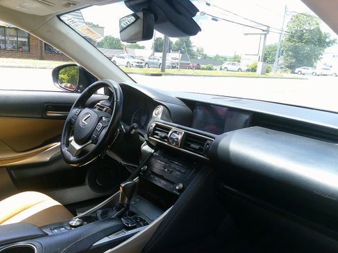 Used 2018 Lexus IS 300 AWD w/ Comfort Package image 21