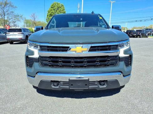 Used 2025 Chevrolet Silverado 1500 LT AWD/4WD image 8