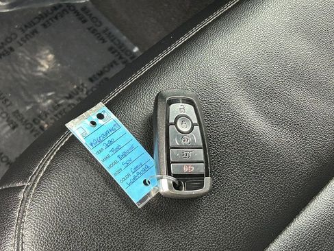 Used 2020 Ford Explorer XLT w/ Equipment Group 202A image 50