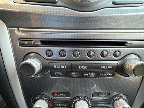 Used 2020 Nissan Pathfinder SL AWD/4WD image 24