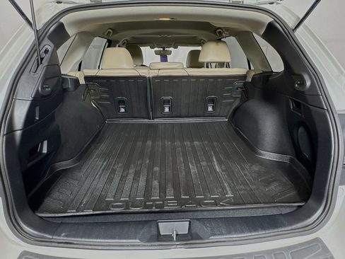 Used 2017 Subaru Outback 2.5i Limited image 31