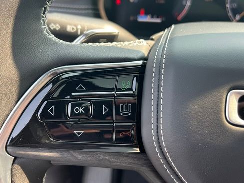 New 2025 Jeep Grand Cherokee L Overland w/ Luxury Tech Group IV image 34