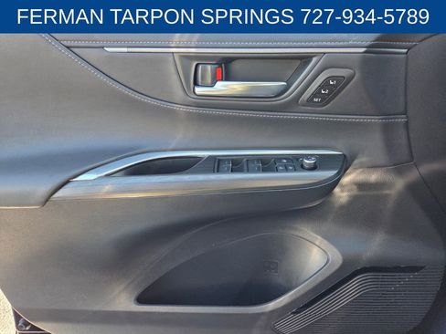 Used 2023 Toyota Venza Limited AWD/4WD image 25