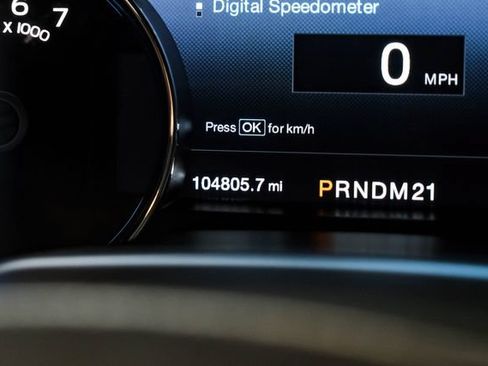 Used 2015 Ford F150 Platinum w/ Equipment Group 701A Luxury AWD/4WD image 19
