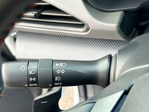 Certified 2025 Subaru Crosstrek 2.5i Limited w/ Crosstrek Mirror Package image 16