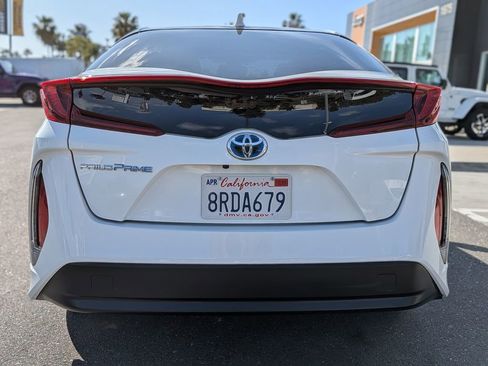 Used 2020 Toyota Prius Prime LE image 4