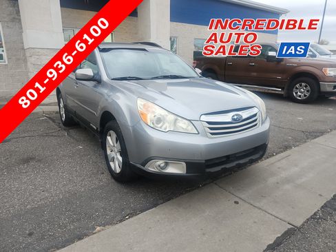 Used 2011 Subaru Outback 2.5i Premium w/ All-Weather Pkg AWD/4WD image 1