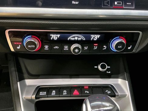 Used 2022 Audi Q3 2.0T Premium image 33