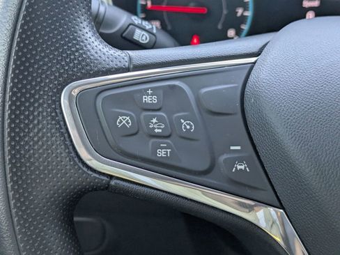 Used 2022 Chevrolet Equinox LS image 19