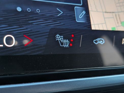 New 2025 Chevrolet Equinox EV LT image 4