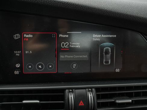 Used 2020 Alfa Romeo Giulia AWD w/ Cold Weather Package image 20