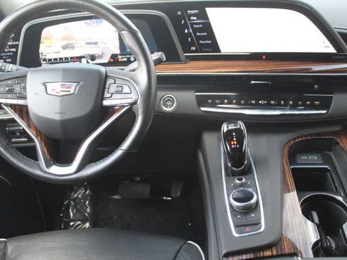 Used 2021 Cadillac Escalade ESV Premium Luxury w/ Driver Assist Tech Package image 4