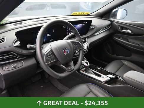 Used 2025 Buick Envista Sport Touring image 23