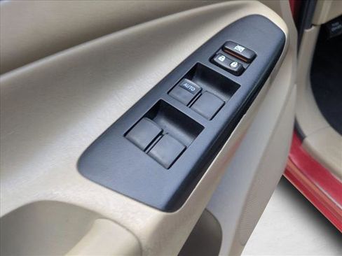 Used 2015 Toyota Tacoma PreRunner w/ SR5 Package image 12