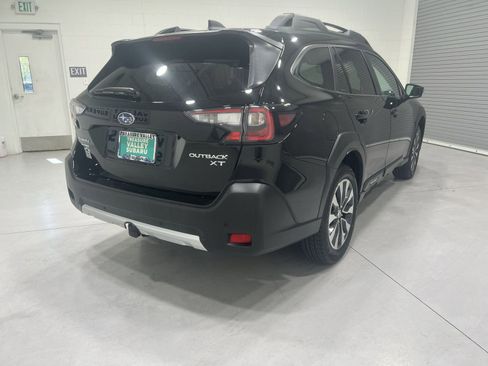 Certified 2025 Subaru Outback Limited XT AWD/4WD image 8